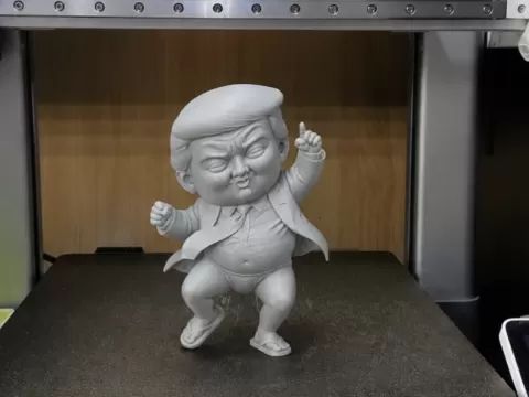 金发沙滩男