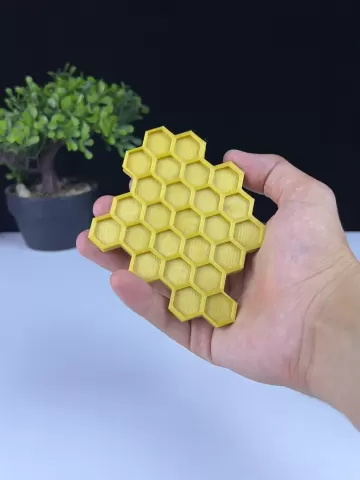 Honeycomb coaster