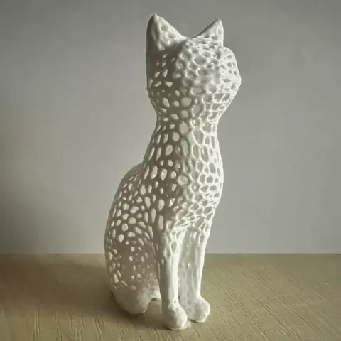 Voronoi Cat Statue - Štístkáč