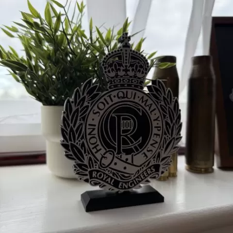 Royal Engineers Capbadge Model