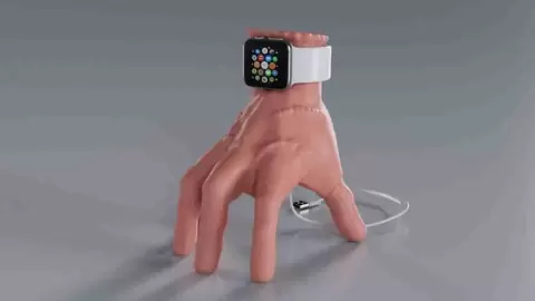 Netflix电视剧《星期三》中出现的“小手” - Design Maker