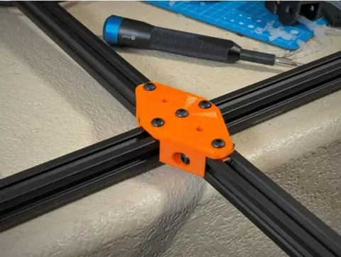 2020 Extrusion 4-way Tee