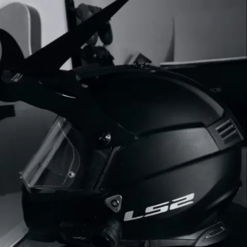LS2 helmet tip