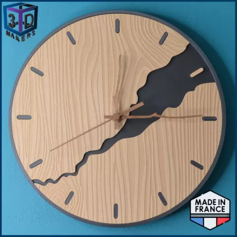 Cracked Design Wall Clock