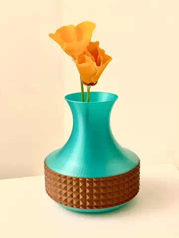 Retro Vase Decanter Style