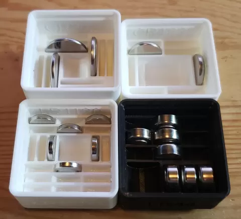 LRxx Button Cell Battery Holders (Gridfinity, Stackable, Labelled)