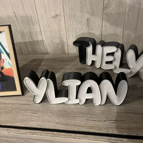 Ylian lamp