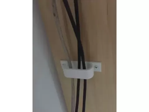 Cable clip