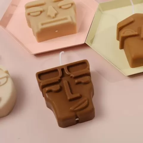 Ugly Face Candle 04