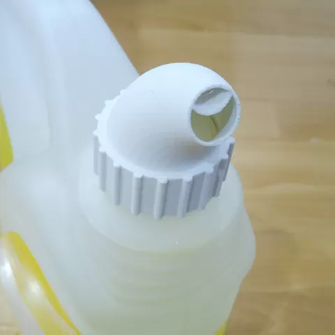 Funnel for pouring washer fluid into the car's reservoir - Pacha5)