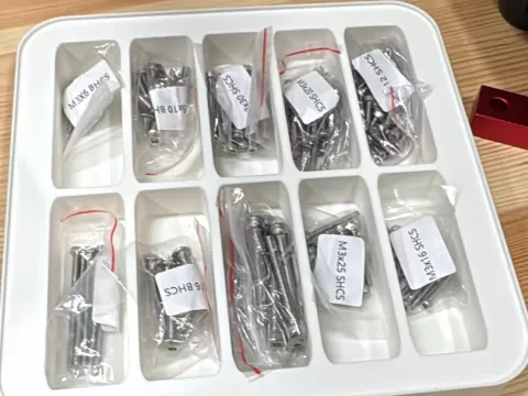Stackable screw tray