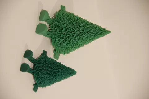 Christmas tree with Articulated legs