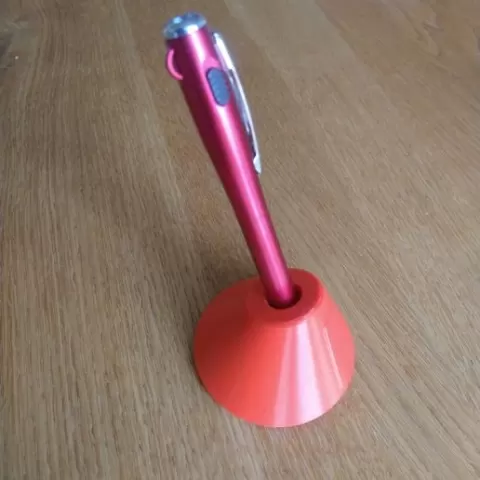 Yet another pen holder (in OpenSCAD)
