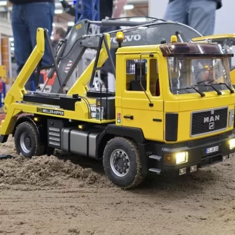 2 axle skip loader 1/16 - 1/14