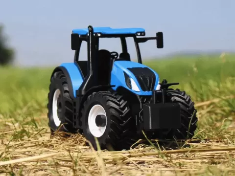 New Holland T7 Tractor - 1:24 Scale