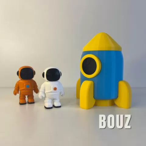 Astronaut and Spaceship-Bouz3D