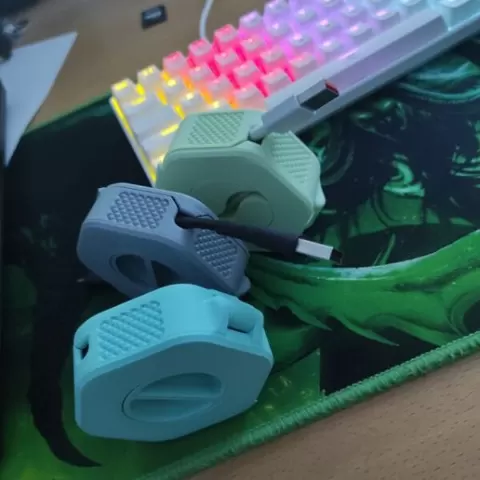 Portable cable organizer
