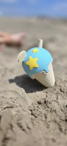 ICE CREAM CONE BEACH ASHTRAY