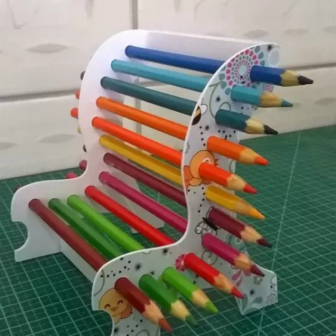 Pencil organizer in the form of a bench / pencil organizer in the form of a bench