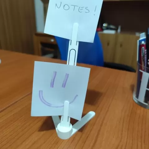 Notes Holder