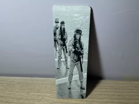 marcapáginas militares