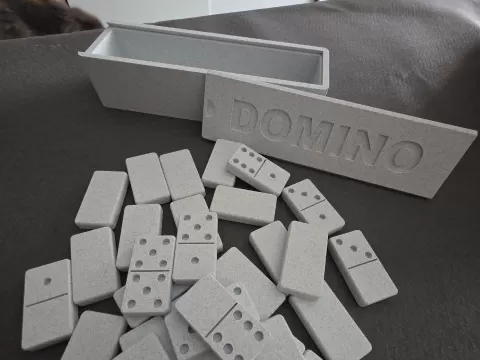 DOMINO