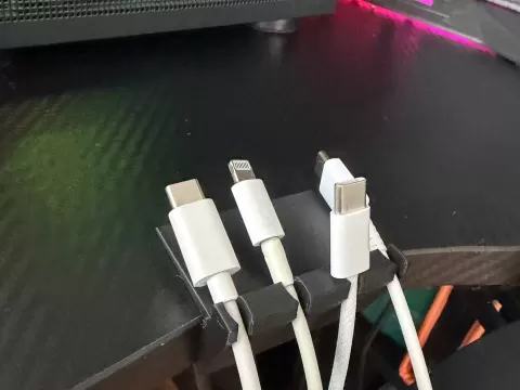 Compact Cable Holder for 1.5 cm Desk Edge\