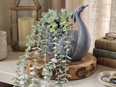 Peacock planter