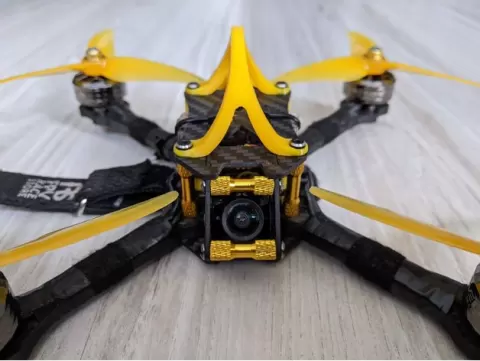 "Big Loop" fin for racing drones