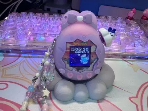 Tamagochi Paradise Stand