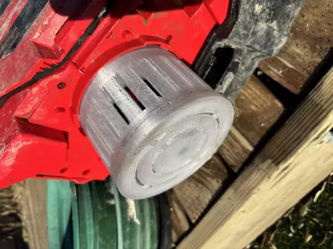 Milwaukee 2Gal M18 Cordless Wet Filter