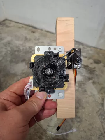 Sanwa JLF and clone joystick servo switchable 4/8 way restrictor gate