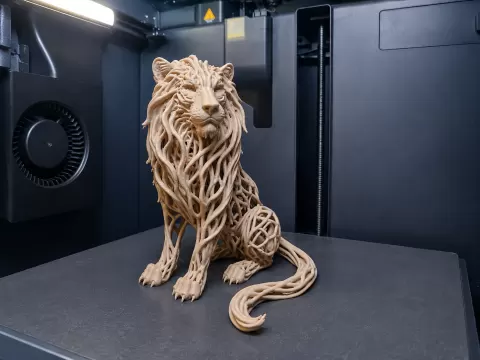 Voronoi Rootwoven Lion – Elegance Woven by Nature