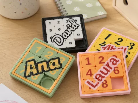 Customizable Sliding Puzzle Name Generator