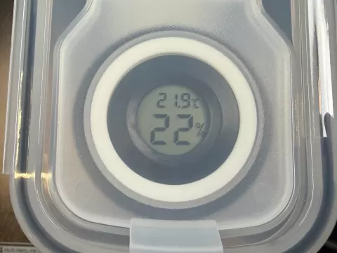 Yoopai hygrometer holder in lid