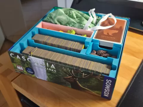 Additional trays for cascadia game insert