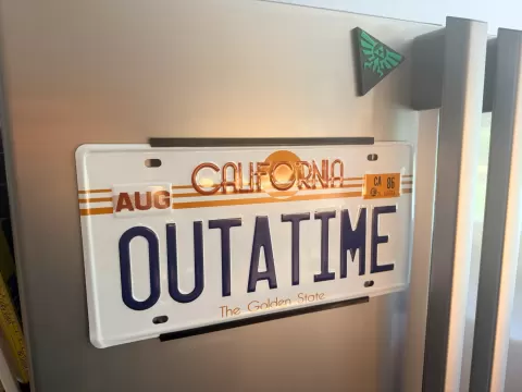 Minimal Magnetic US License Plate Fridge Mount
