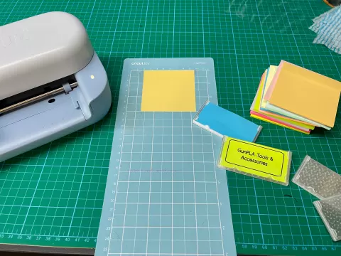 Folded Post-it Note Holder with Cricut drawn label