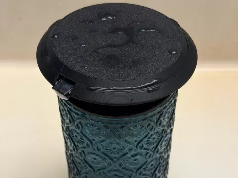 Cap for Shielding Water on Foaming Soap Dispenser