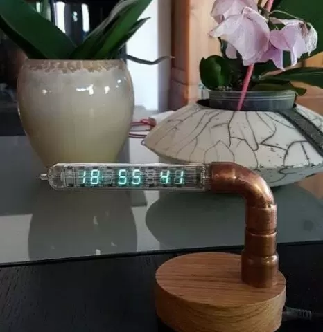 IV18 steampunk VFD nixie clock : Open design challenge !