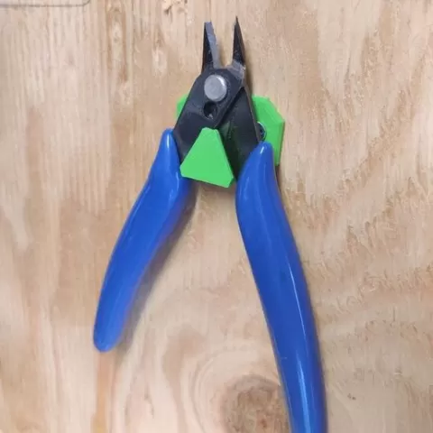 Wire Cutter Wall Mount