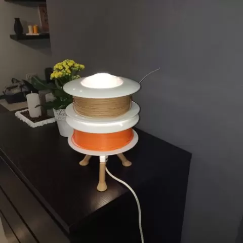 Spool lamp