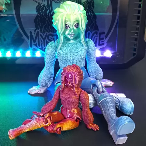 Astrid - Articulated Doll