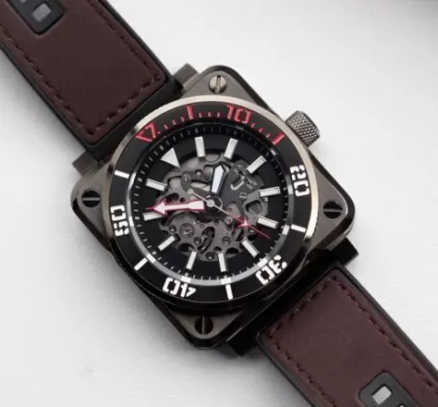 WATCH 3D