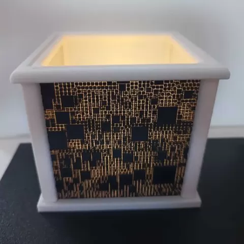 Tea light holder for electric candles