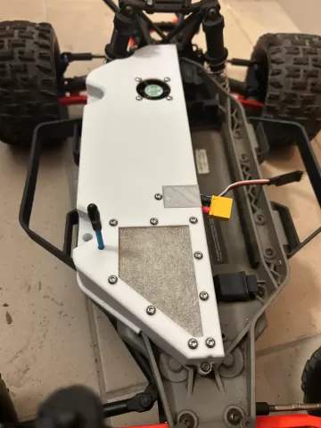 Traxxas Slash LCG 4WD dust cover