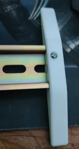 Short DIN rail stand