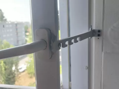 Bloque fenetre, entrebailleur sans perçage 2 axes