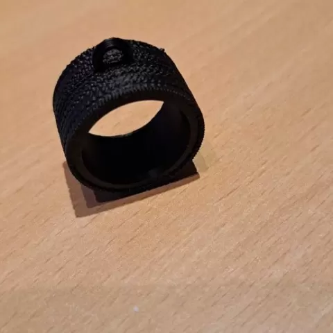 Keychain tire small and wider version