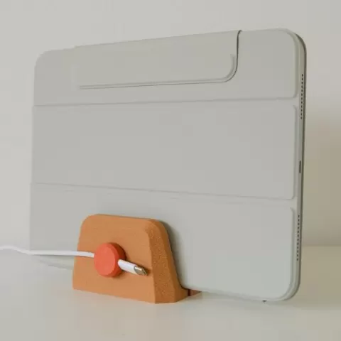 iPad & MacBook vertical stand